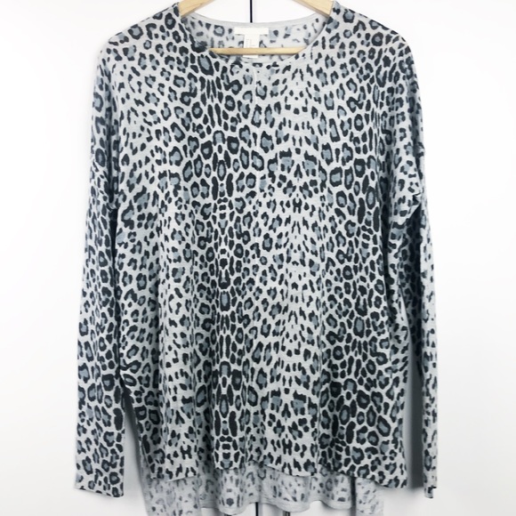 Animal Print Pullover - Picture 2 of 7